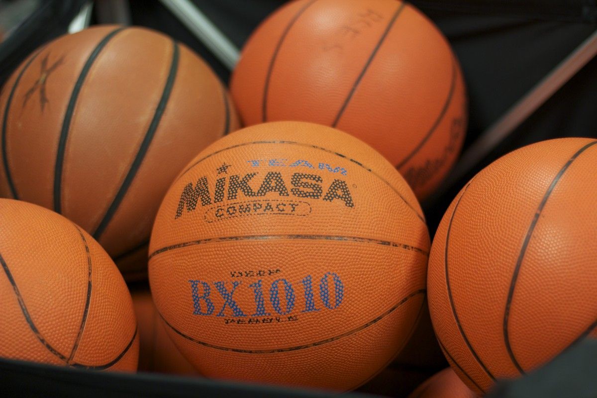Rangkuman Bola Basket Kelas 10 - Memahami Dasar-Dasar dan Teknik Permainan